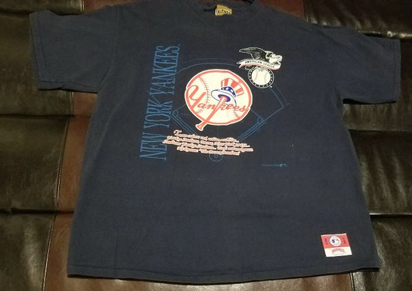 Vintage Nutmeg New York Yankees Graphic T Shirt (Size L) — Roots